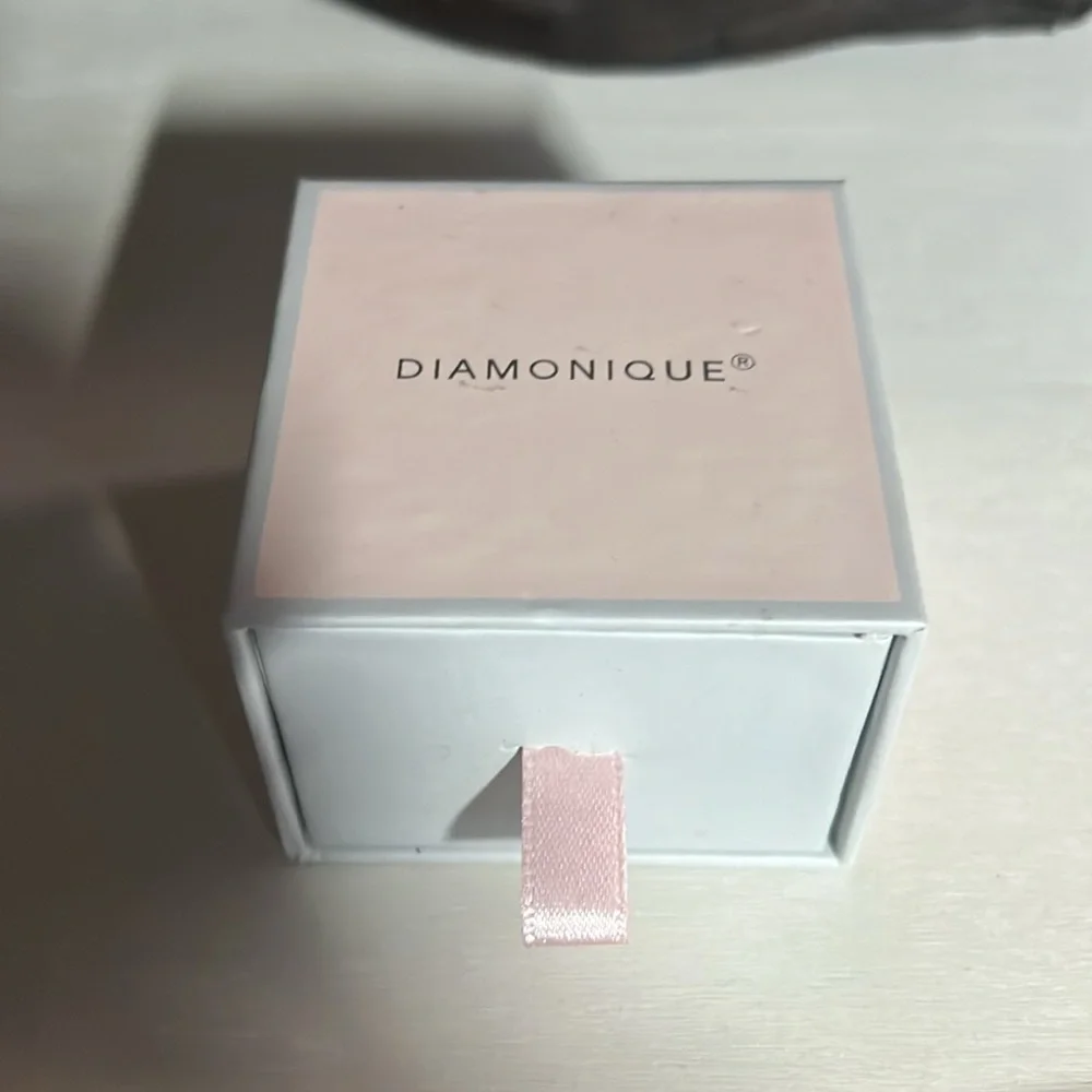 C101 Silver 925 Diamonique Stud Earrings - Picture 7 of 7